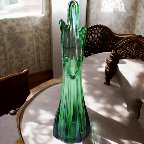 10" Emerald Green Crystal Art Stretched Glass Hand Blown Bud Emerald Green Vase Taiwan