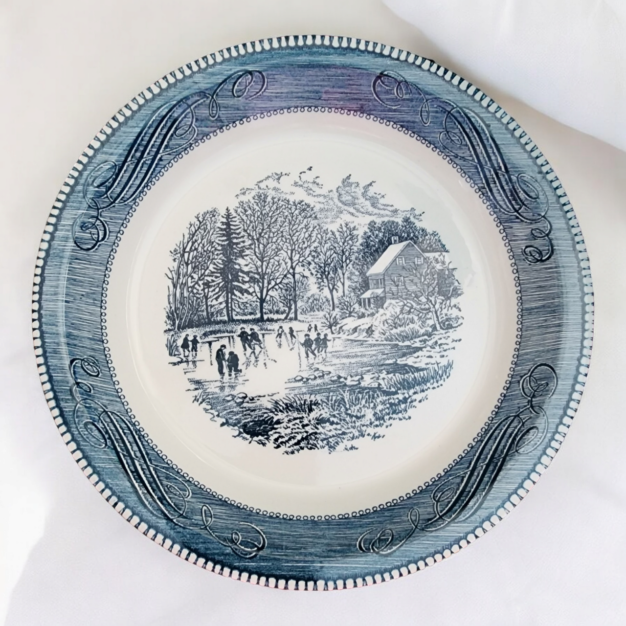 10" Royal USA Currier and Ives Blue Pie Baking Plate
