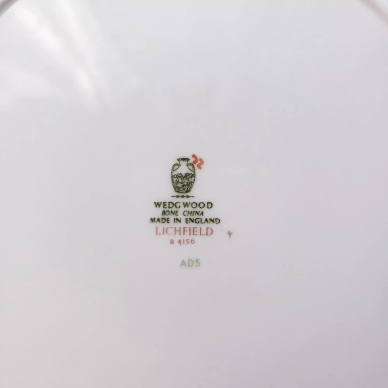 10" WEDGWOOD Lichfield Dinner Plate
