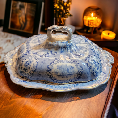 11" Ridgway Oriental Blue Scene Gold Trim Scallop Oval Covered Vegetable Bowl