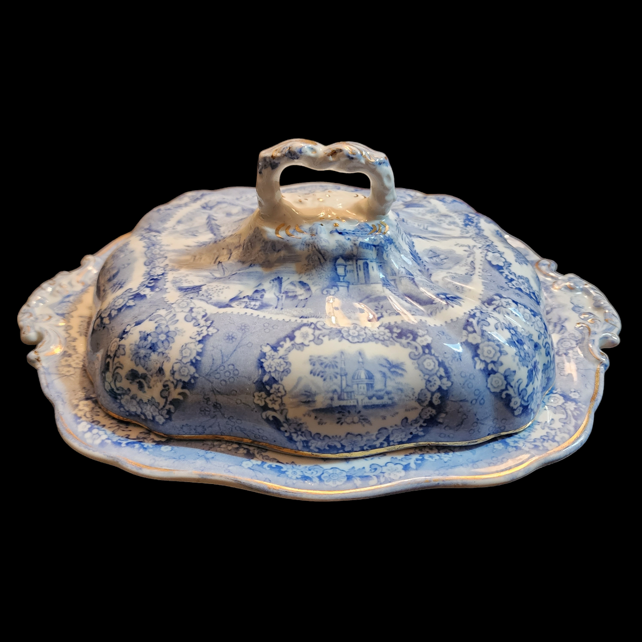 11" Ridgway Oriental Blue Scene Gold Trim Scallop Oval Covered Vegetable Bowl