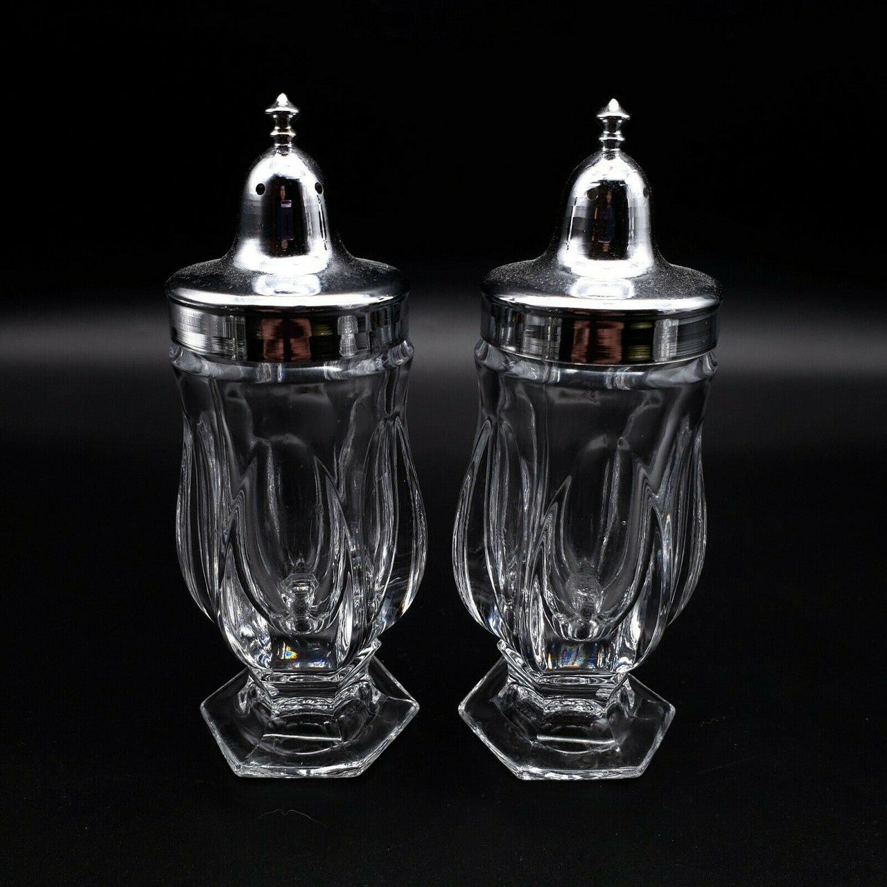 FOSTORIA Revere Giftware Clear Glass Footed Shaker Set & Metal Lids