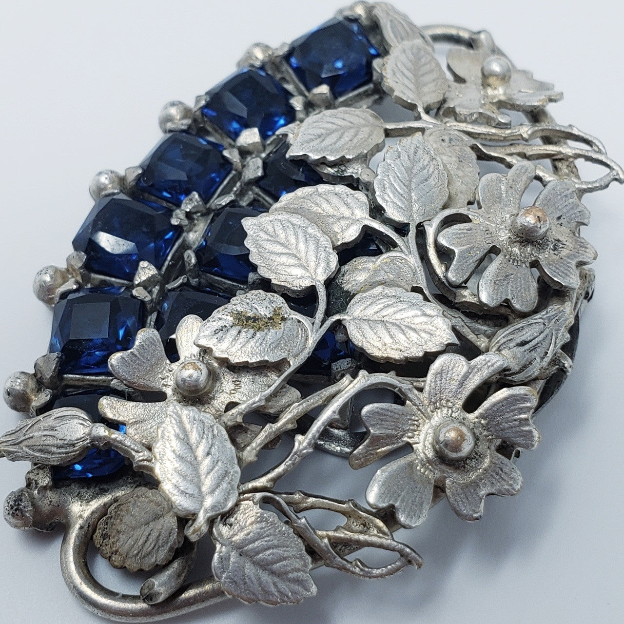 Art Noveau Sapphire Rhinestone Silvertone Clip