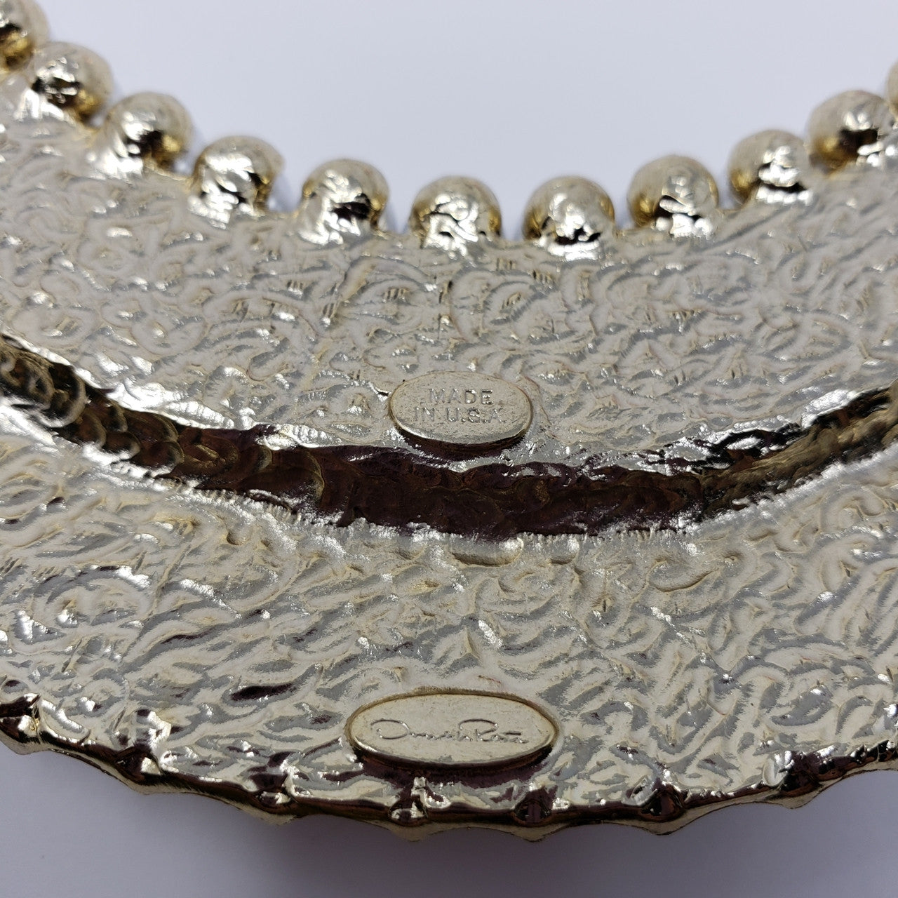 Oscar de la Renta Bold Pearly Collar Necklace