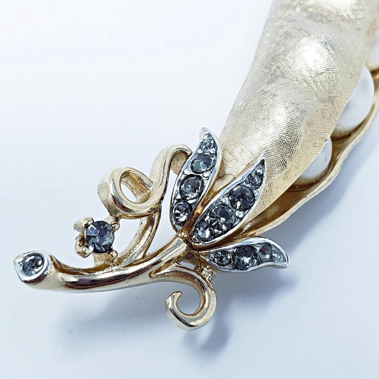 Trifari Crown Mid 1900s Pea Pod Faux Pearl Brooch Pin