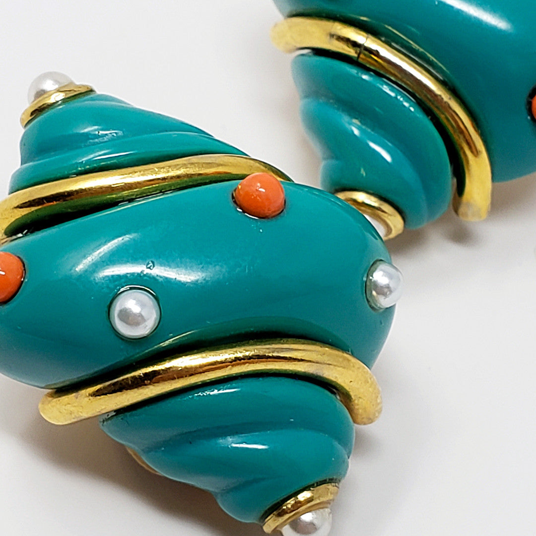 Kenneth Jay Lane KJL Turquoise Resin & Faux Pearl Shell Clip On Earrings