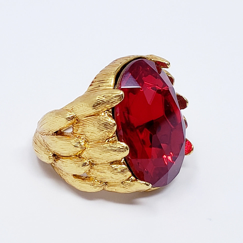 Oscar de la Renta Ruby Red Monarch Statement Ring in Gold