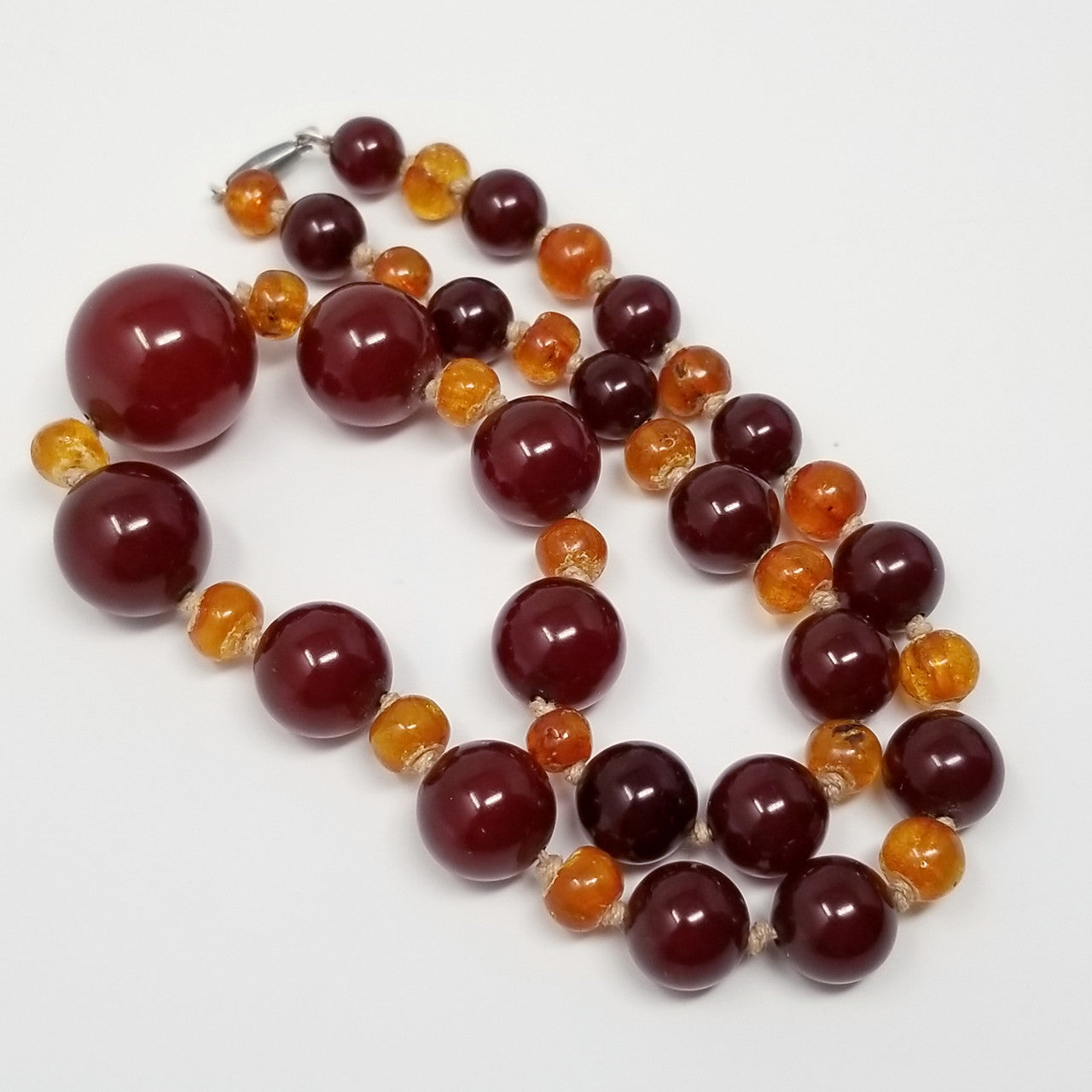 Red Cherry Amber & Honey Bakelite 18.5" Alternating Graduated Bead Choker Necklace