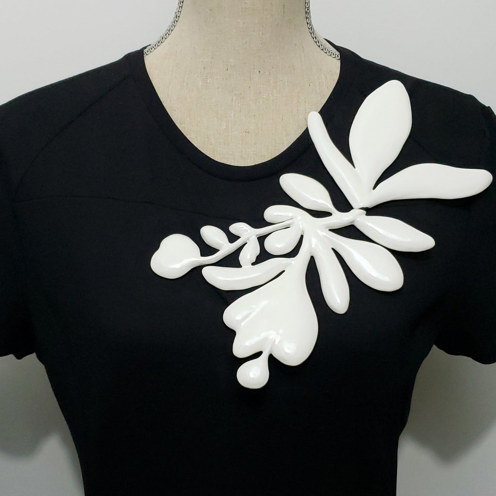 Oscar de la Renta Extra Large White Enamel Abstract Flower Statement Brooch