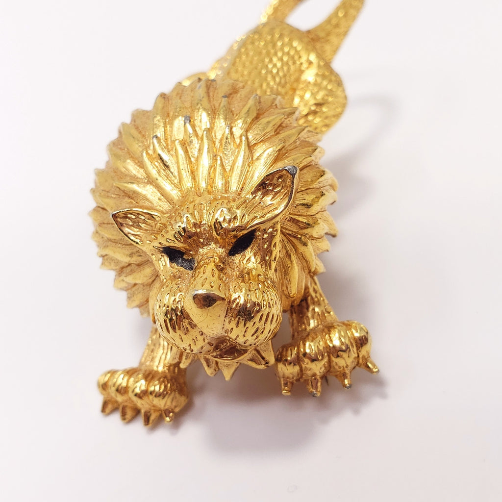 Vintage Jomaz Textured Lion Pin Brooch in Gold