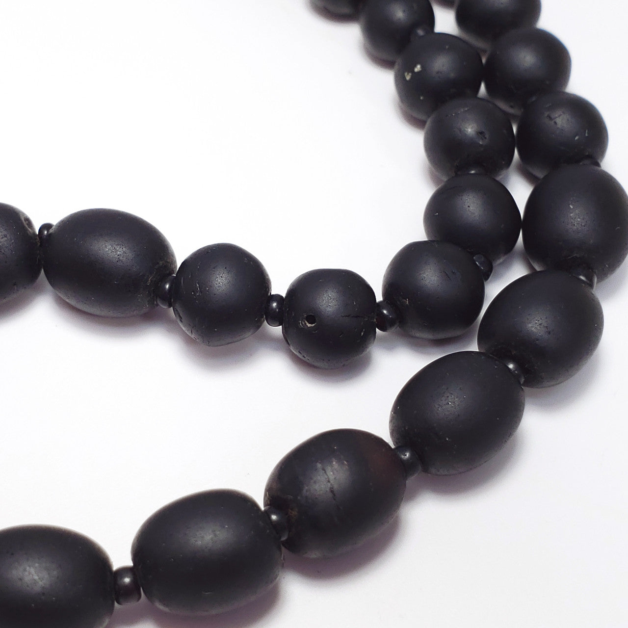 Antique Victorian Graduated Jet Bead Mourning Necklace