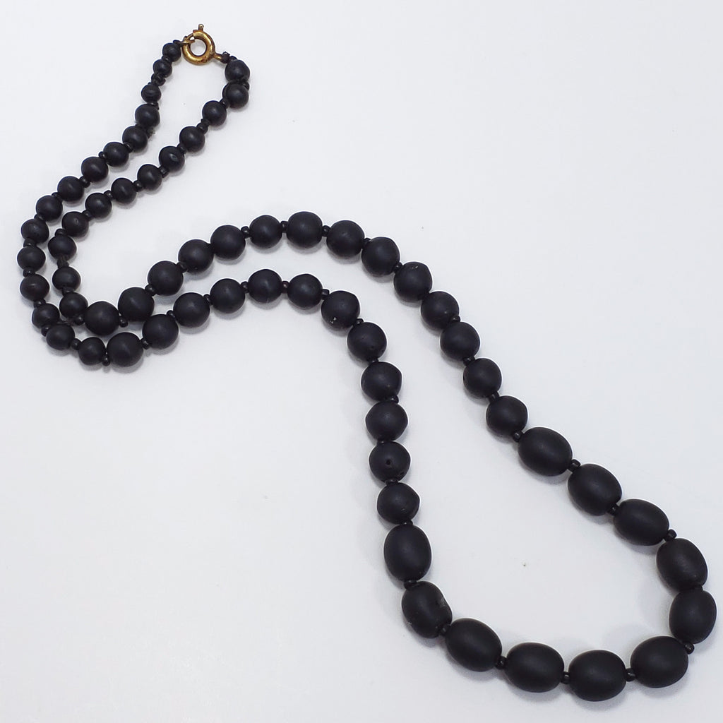 Antique Victorian Graduated Jet Bead Mourning Necklace