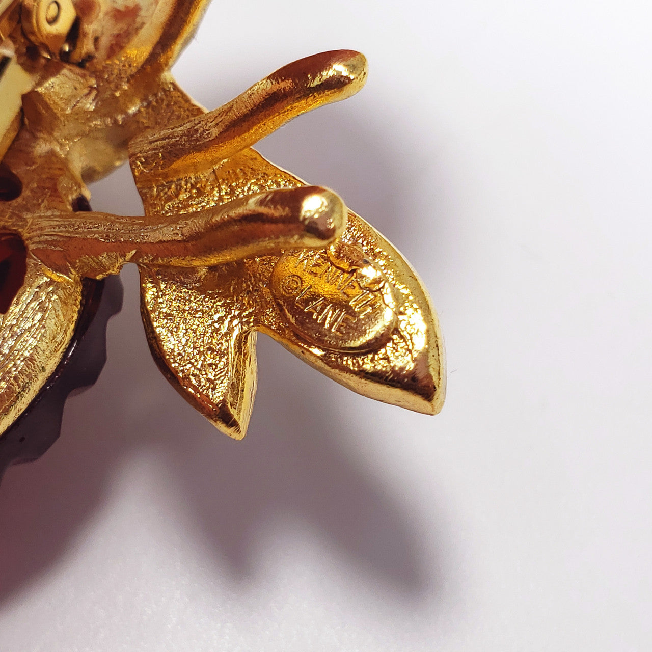 KJL Kenneth Jay Lane Wasp Fly Insect Pin Brooch w Faceted and Carved Crystals