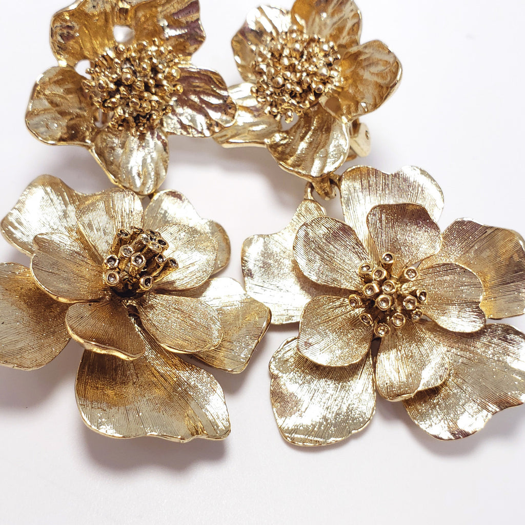 Oscar de la Renta Gold Bold Dangling Flower Drop Clip On Earrings