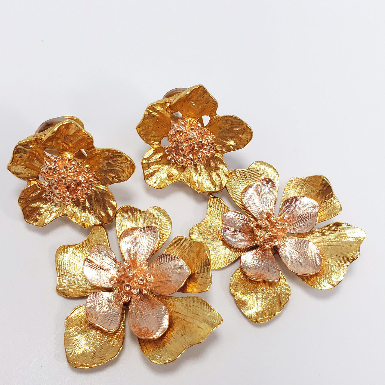 Oscar de la Renta Yellow Gold Bold Dangling Flower Drop Clip On Earrings
