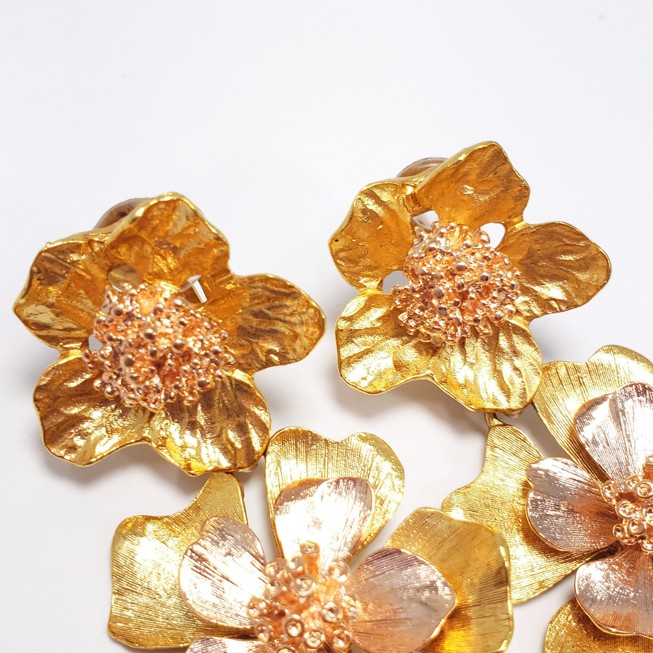 Oscar de la Renta Yellow Gold Bold Dangling Flower Drop Clip On Earrings