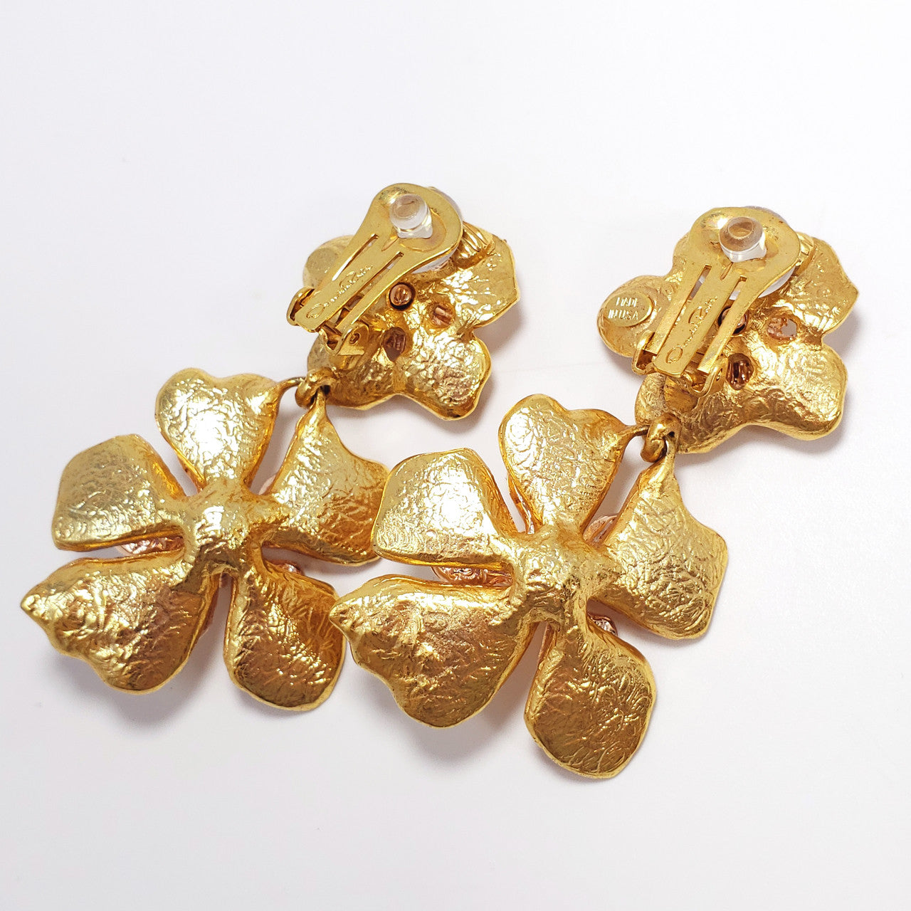 Oscar de la Renta Yellow Gold Bold Dangling Flower Drop Clip On Earrings