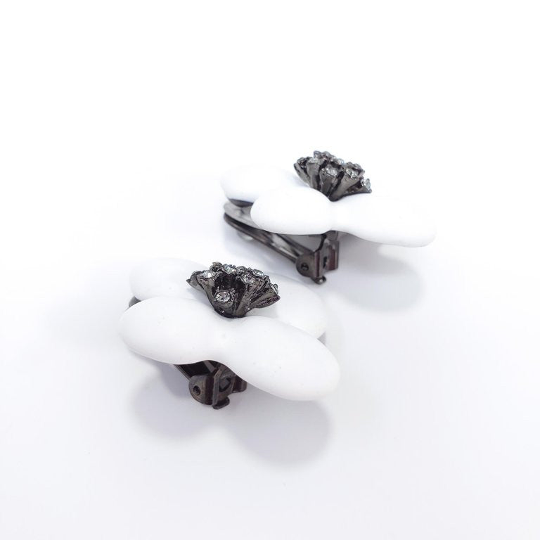 Oscar de la Renta Painted Grapefruit Flower Clip On Earrings, Gray, White