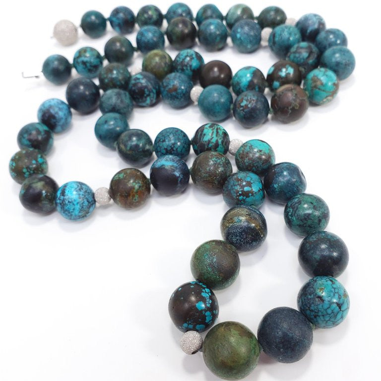 Hubei Turquoise Bead Necklace with 14 Karat White Gold Clasp and Accents