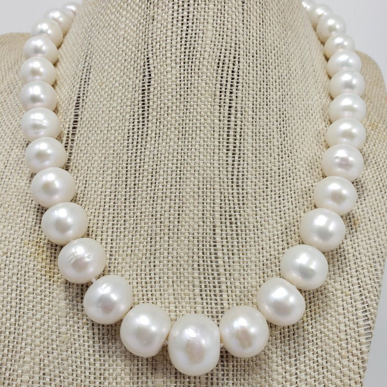 South Sea Pearl Graduated Knotted String Necklace 14 Karat Yellow Gold Clasp