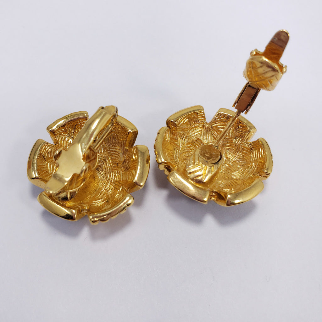 Vintage High End Gold Tone Black Enamel Dome Clip On Earring