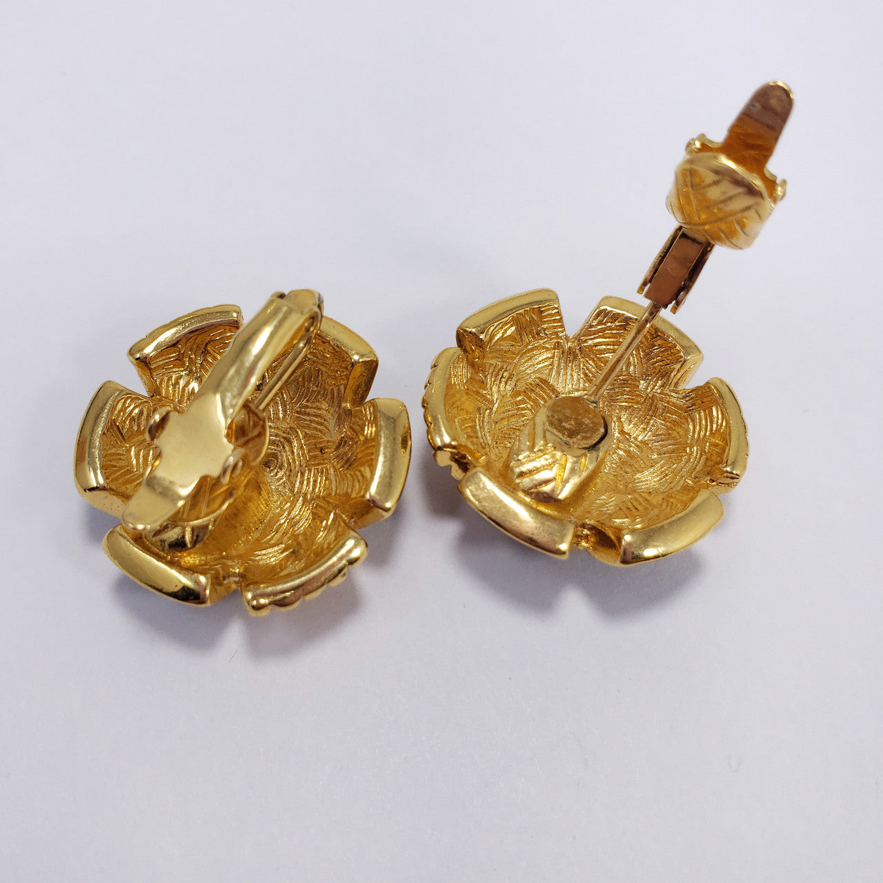 Vintage High End Gold Tone Black Enamel Dome Clip On Earring
