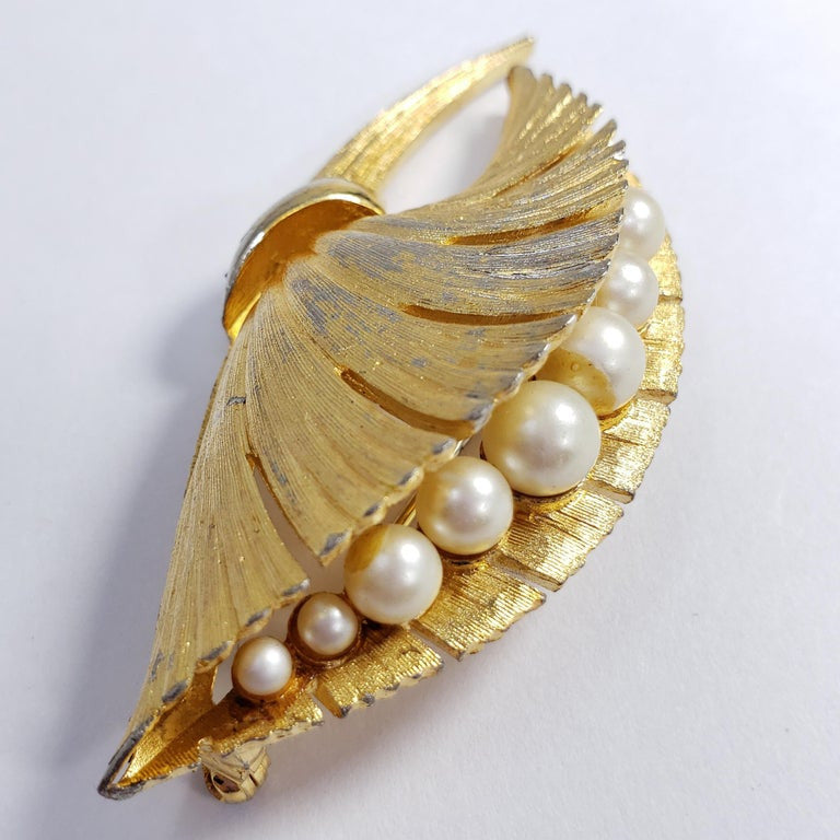 Faux Pearl Gold Plated Vintage Pin Brooch by Sovereign