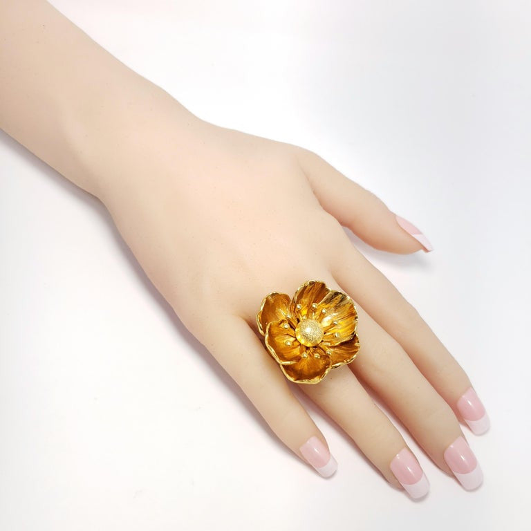 Oscar de la Renta Gold Poppy Flower Cocktail Statement Ring, Modern