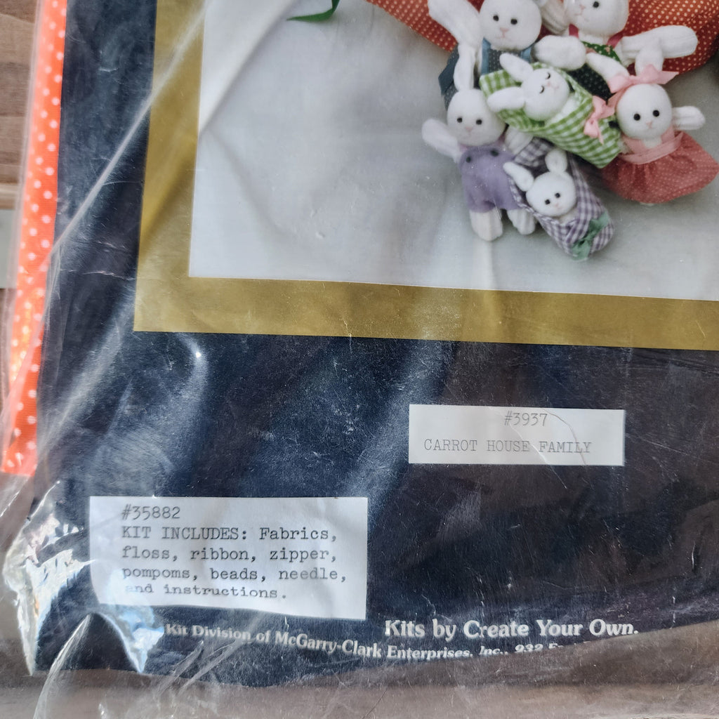 Creations Kit by Create Your Own Carrot House Family Sealed 9 x 12