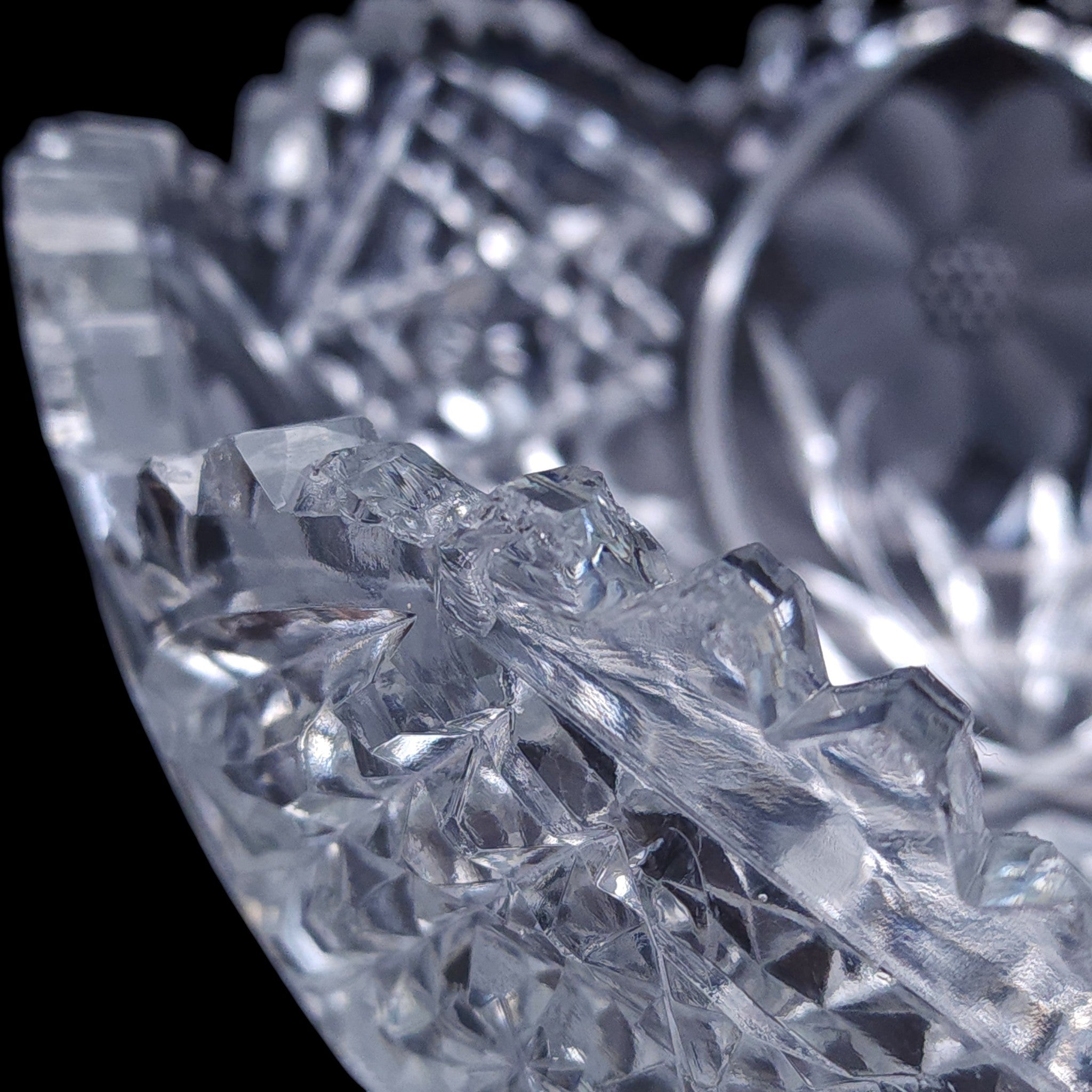 ABP Style Cut Glass Bowl Wheel Engraved Floral Cosmos Sawtooth Edge