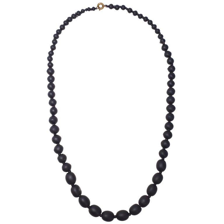 Antique Victorian Graduated Jet Bead Mourning Necklace
