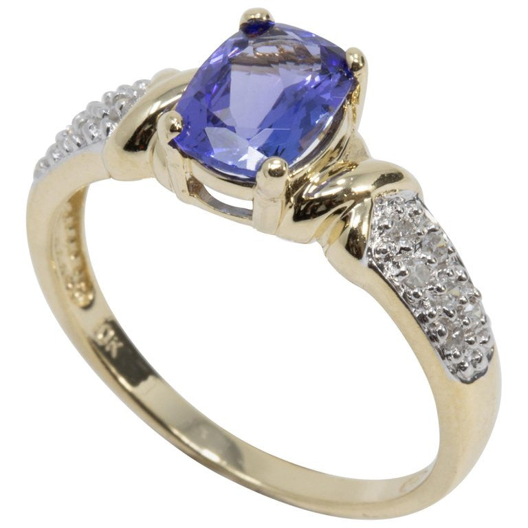 Amethyst and Diamond 10 Karat Yellow Gold Ring, Solitaire Prong Setting