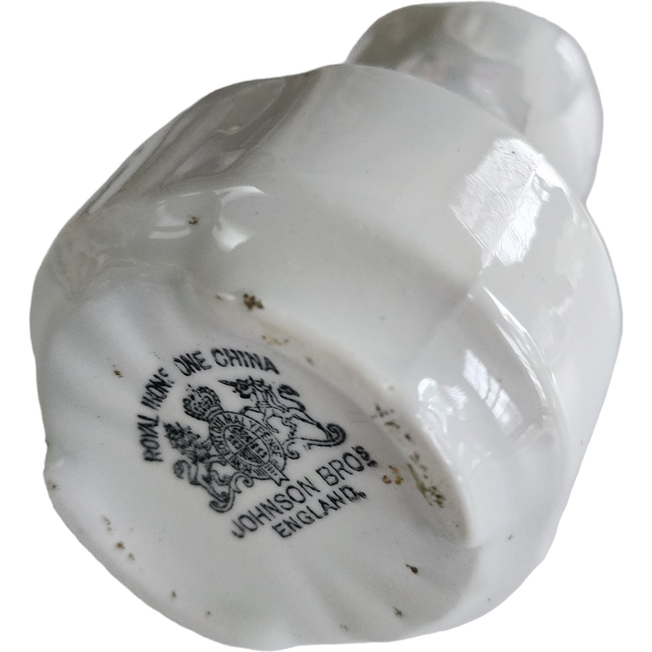 5" Johnson Bros Chelsea White Ironstone Brush / Toothbrush Vase England