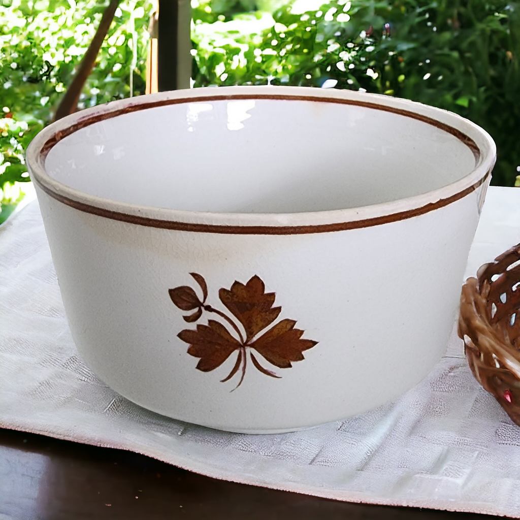 5" Meakin Alfred Tea Leaf Copper Tea Leaf Center Cranberry Bowl