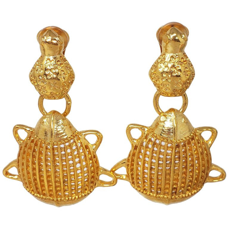Oscar de la Renta Scarab Clip On Dangling Earrings In Gold