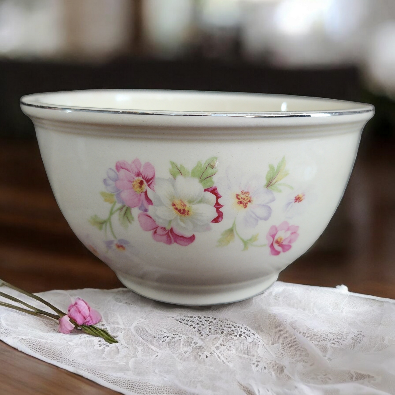 6" Homer Laughlin Fluffy Virginia Rose Pink & White Flowers Mixing Bowl