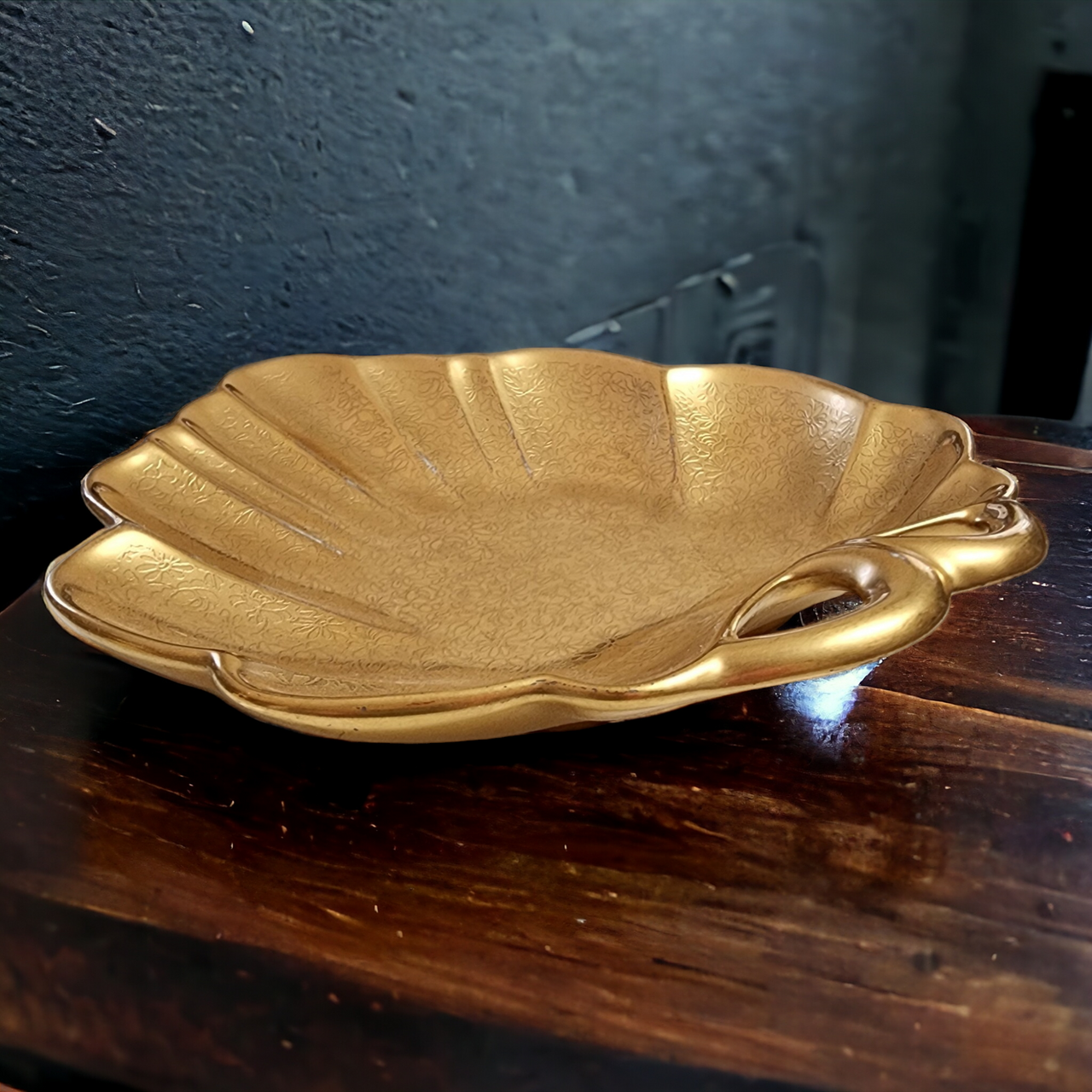 7" Pickard Rose and Daisy All Over Gold Encrusted Leaf Dish
