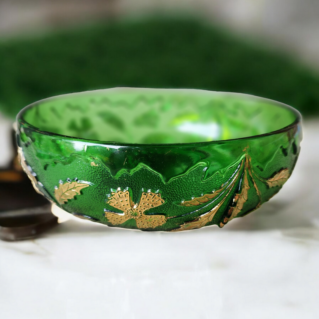 8" US Glass Delaware Emerald Gold Accent Cupped Bowl