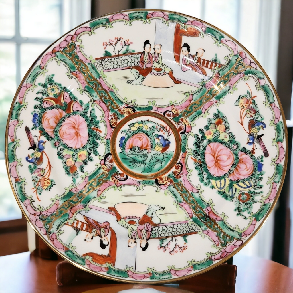 9" Chinese Rose Medallion Style Oriental People Hand Painted Porcelain Gold Trim Plate