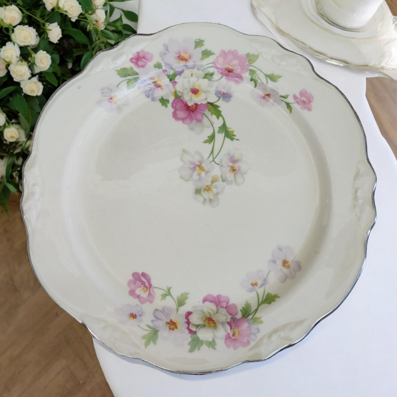 9" Homer Laughlin Fluffy Virginia Rose Platinum Trim Pink & White Flowers Luncheon Plate