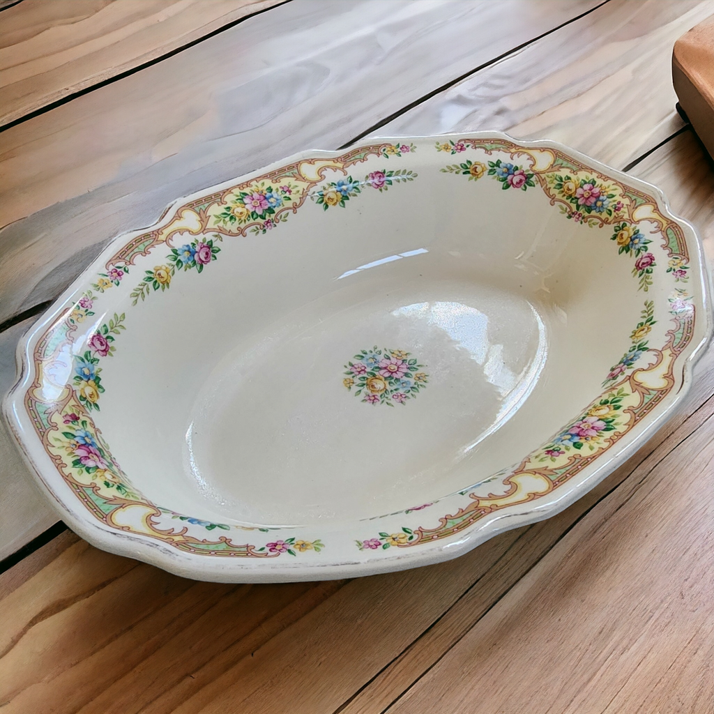 Mount Clemens Mildred 9" Oval Vegetable Bowl