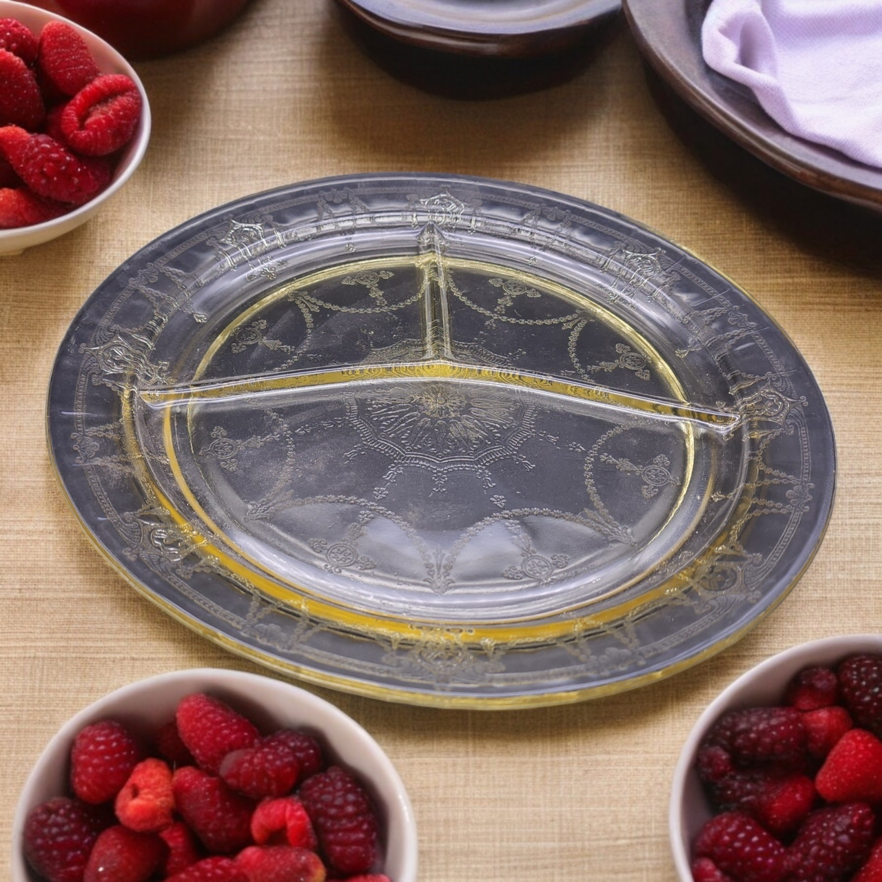 Anchor Hocking Cameo Yellow Utility Ware Pressed Glass Grill Plate