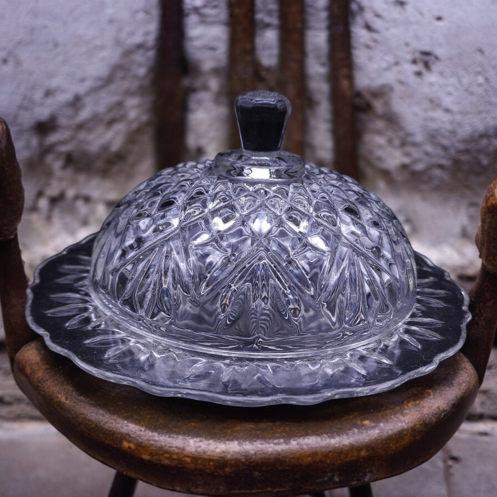 Anchor Hocking Prescut Clear Round Covered Butter