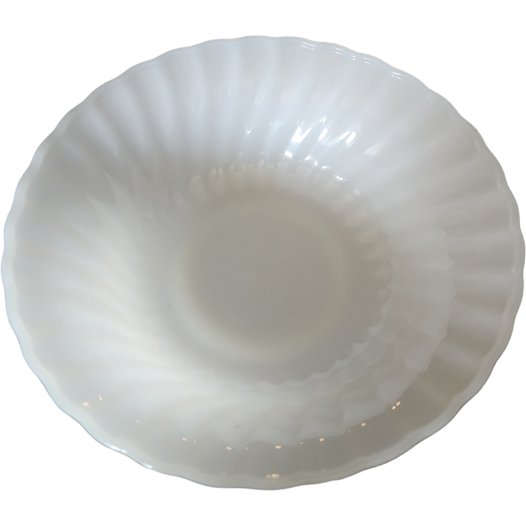 Anchor Hocking Swirl Anchor White Smooth Edge Round Vegetable Bowl