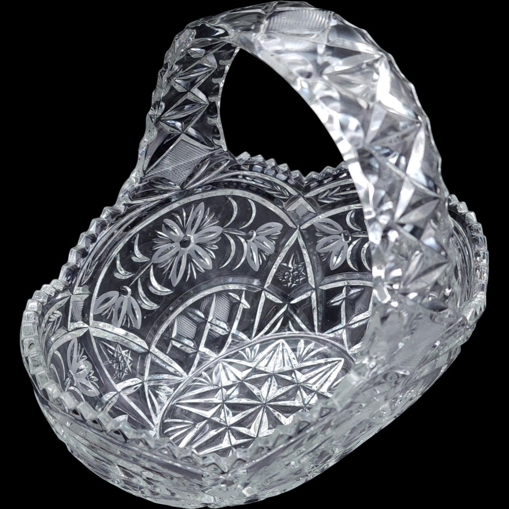 Anna Hutte Cut Crystal Glass Handle Basket 8"