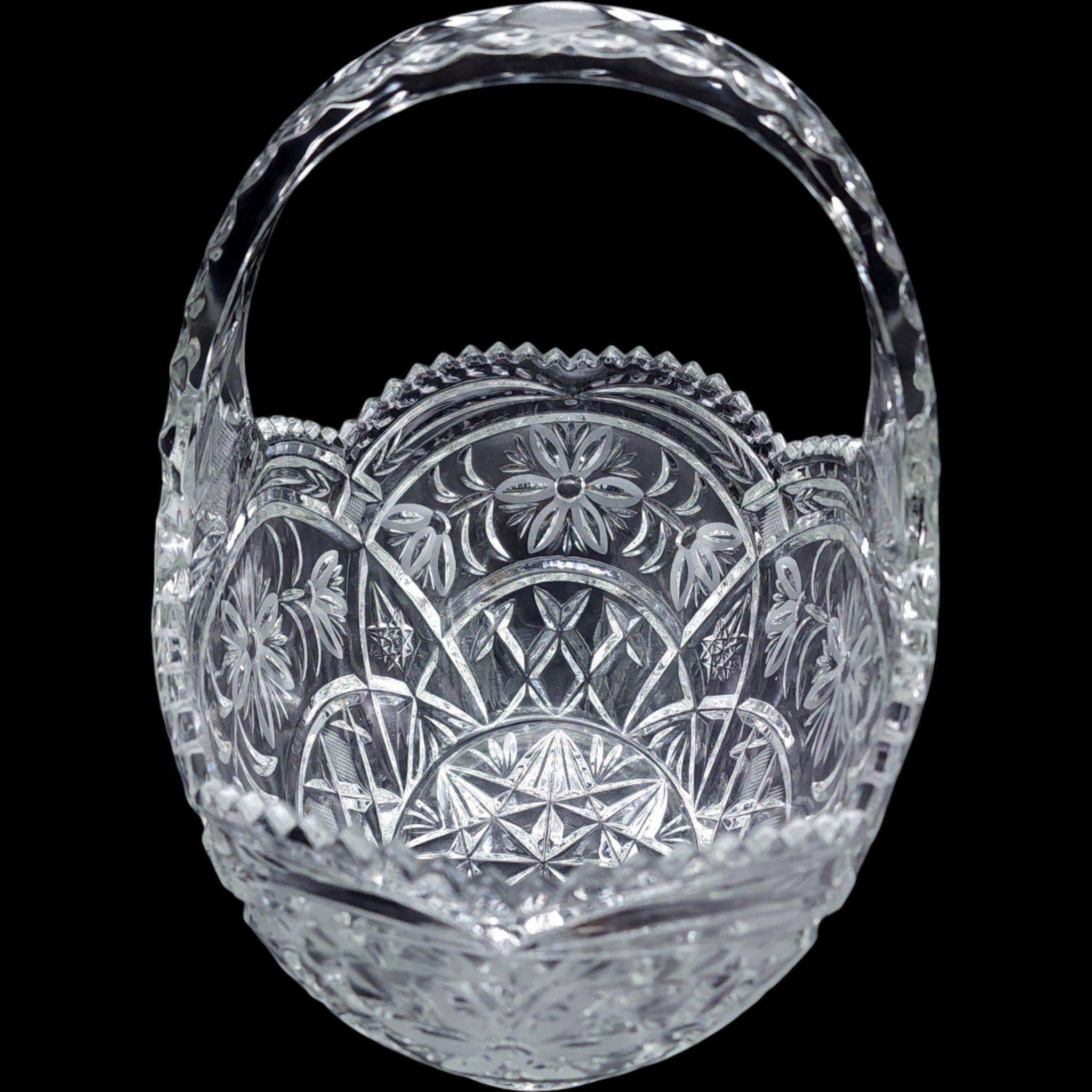 Anna Hutte Cut Crystal Glass Handle Basket 8"