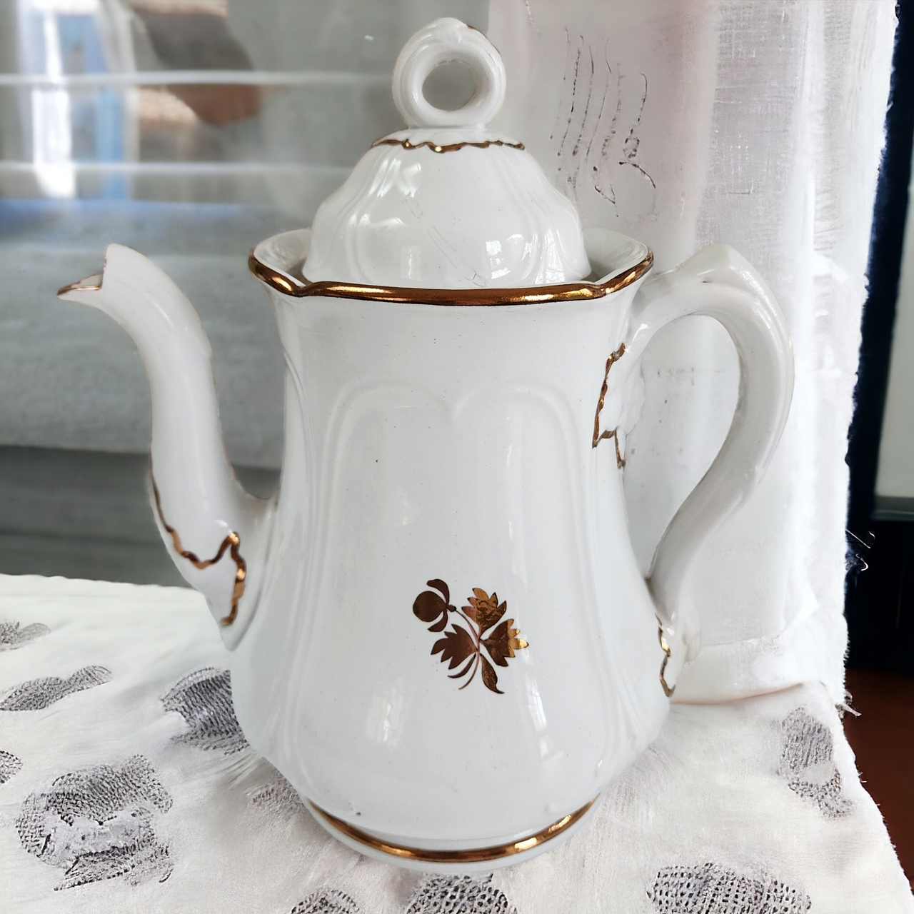 Anthony Shaw Hanging Leaves Copper Lustre Ironstone Coffeepot/Teapot