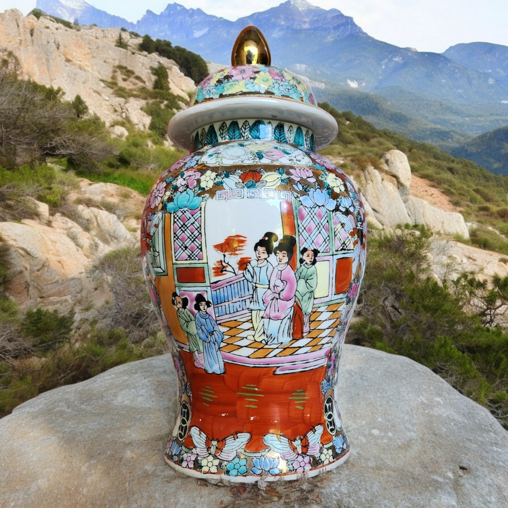Antique Chinese Large Decorative Porcelain Jar with Lid