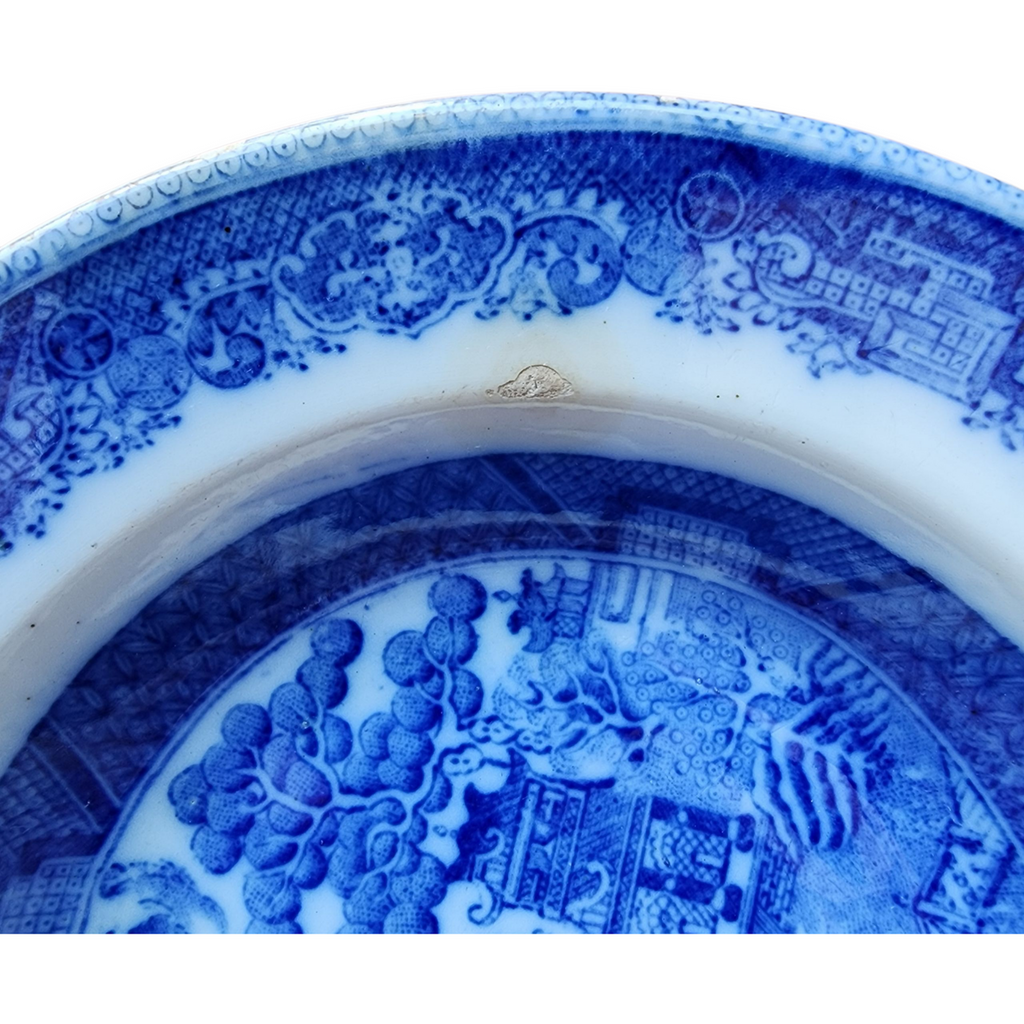 9" Antique English Willow Pattern Blue Transferware Soup Plate Royal Arms Mark, c.1860s–1890s