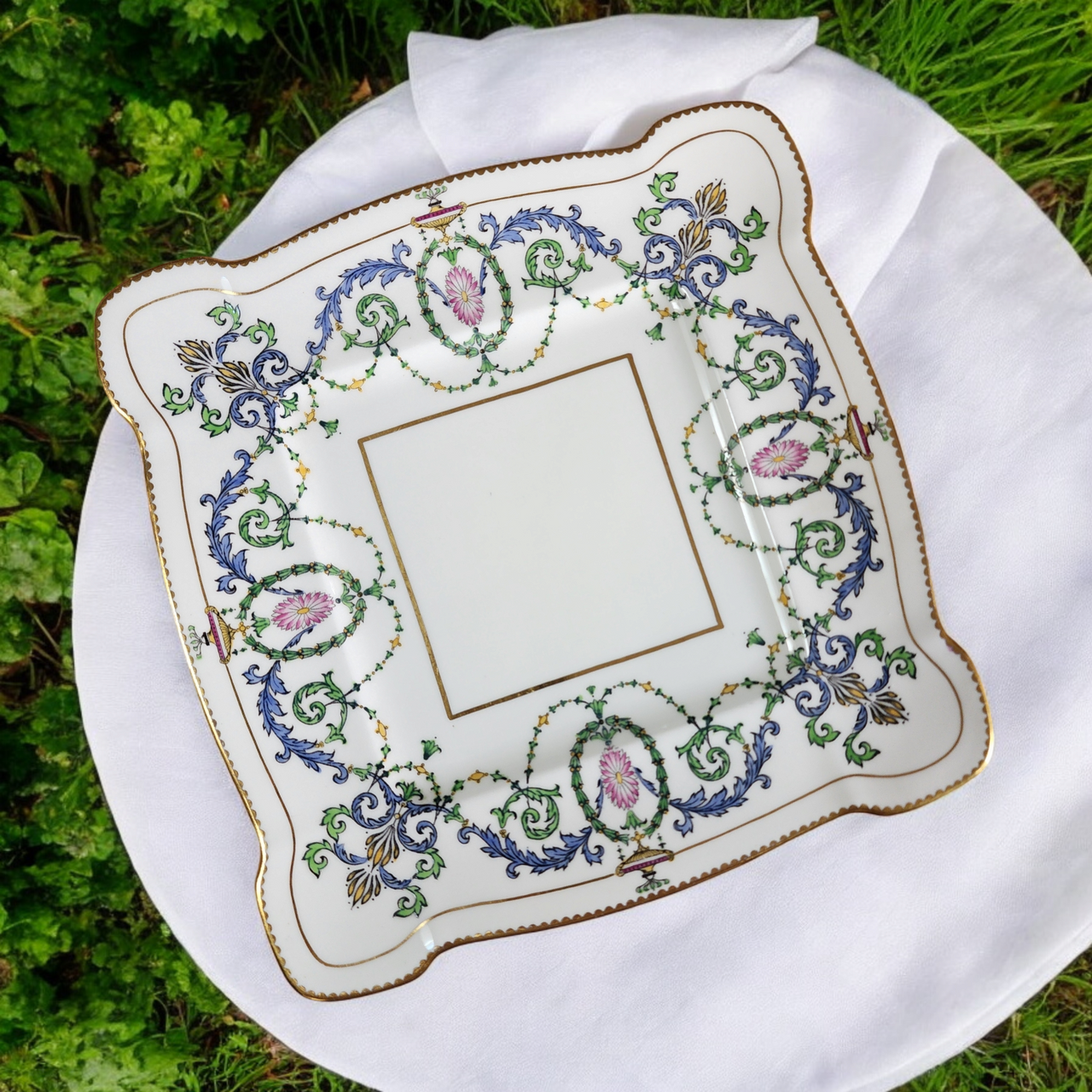 Antique Minton Square Serving Plate Hand Painted Neoclassical Garland Pattern, Rd No. 606547 (1913)